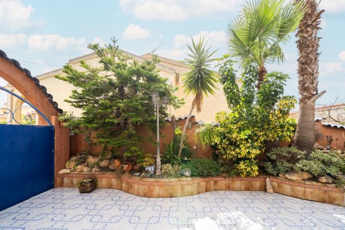 Image No.9-2 Bed Villa for sale