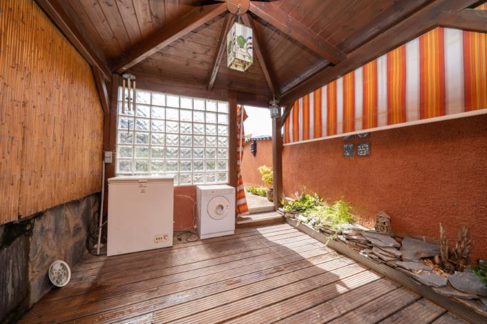 Image No.17-2 Bed Villa for sale