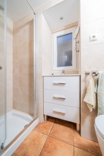 Image No.33-2 Bed Villa for sale