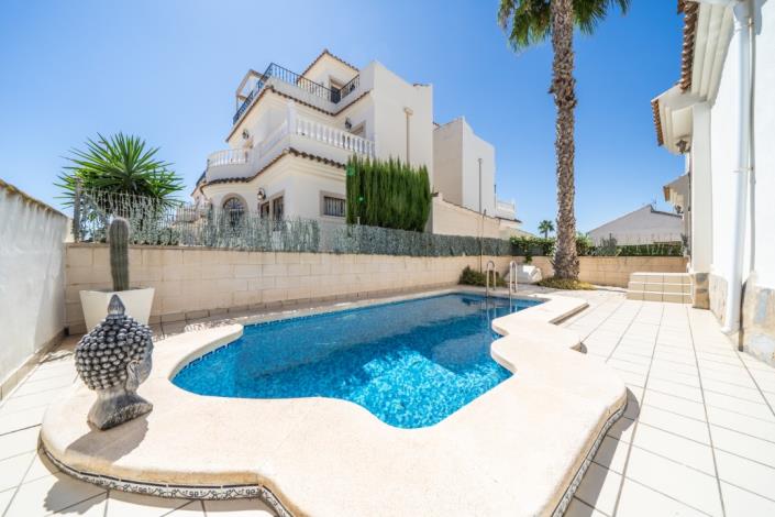 Image No.7-3 Bed Villa for sale