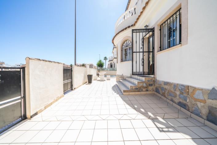 Image No.11-3 Bed Villa for sale