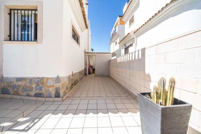 Image No.10-3 Bed Villa for sale