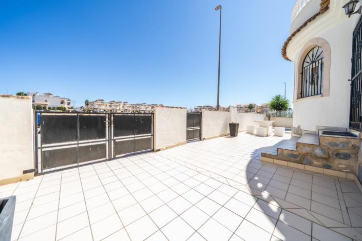 Image No.12-3 Bed Villa for sale