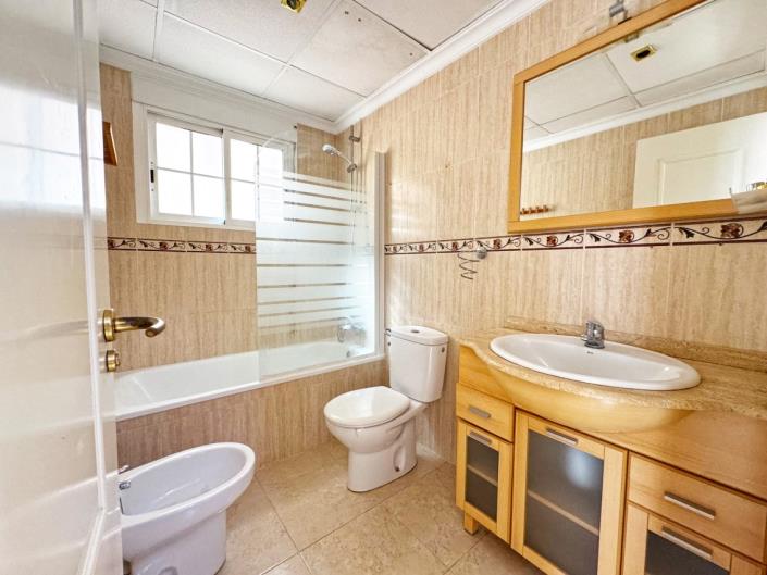 Image No.23-3 Bed Villa for sale