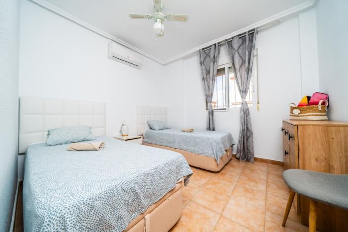 Image No.25-3 Bed Quad for sale