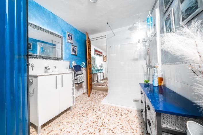 Image No.31-2 Bed Villa for sale