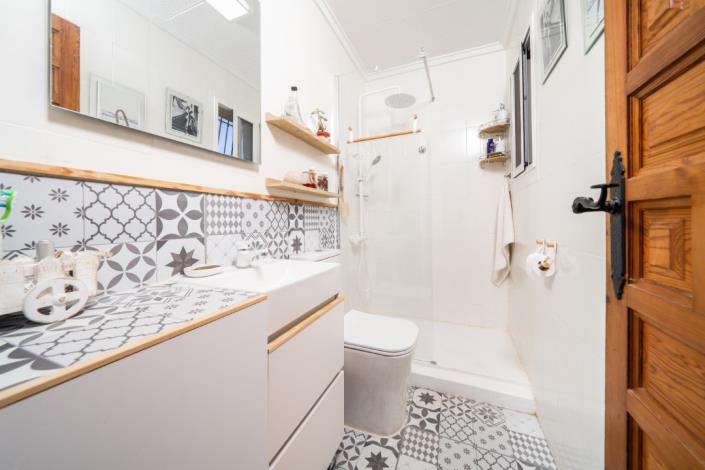 Image No.33-2 Bed Villa for sale