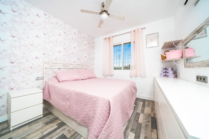 Image No.25-3 Bed Quad for sale