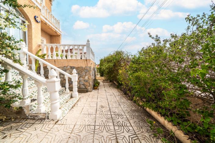 Image No.11-5 Bed Villa for sale