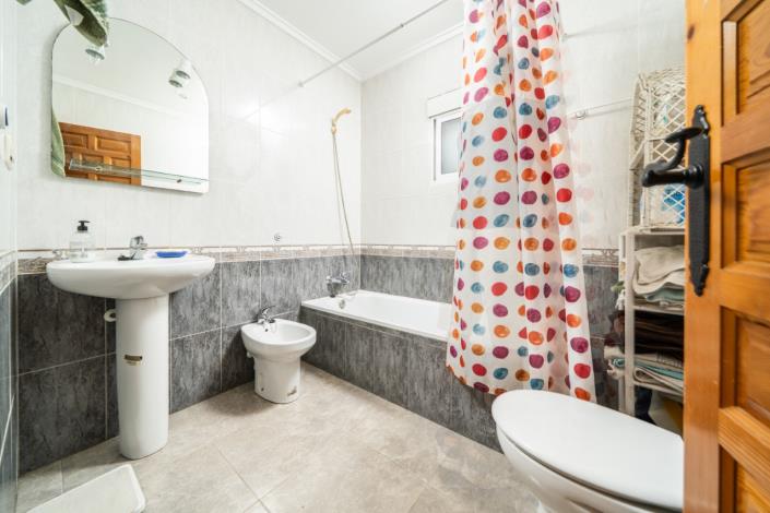 Image No.32-5 Bed Villa for sale