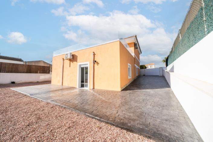 Image No.57-4 Bed Villa for sale