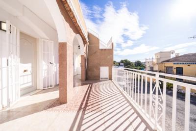 Property-for-sale-in-La-Marina--4---Portals-