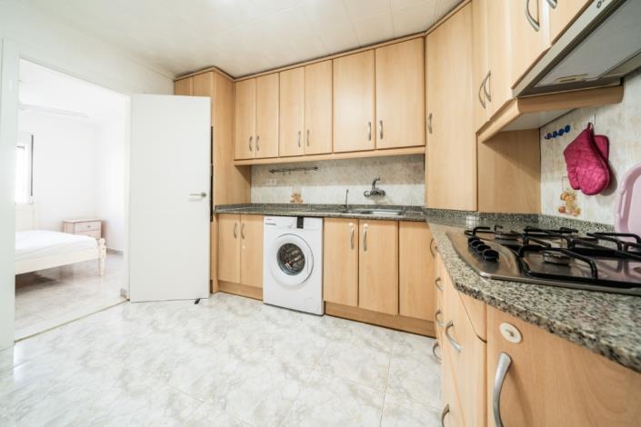 Image No.11-4 Bed Townhouse for sale