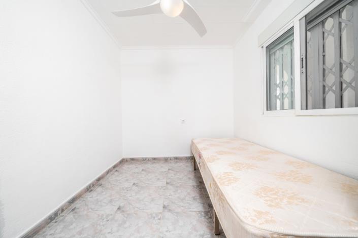 Image No.16-4 Bed Townhouse for sale