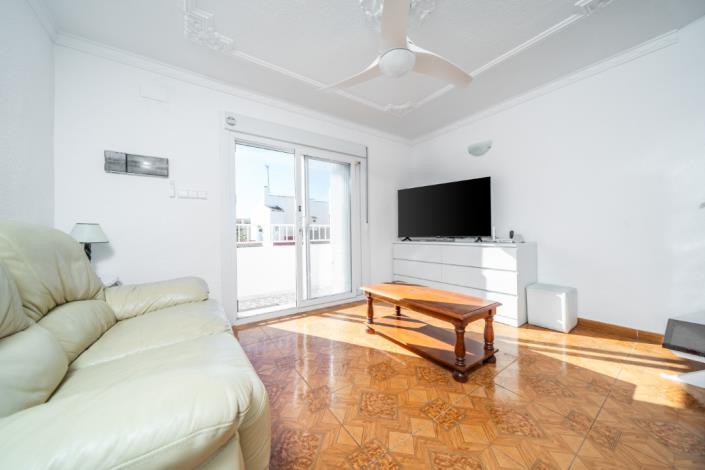 Image No.24-4 Bed Townhouse for sale