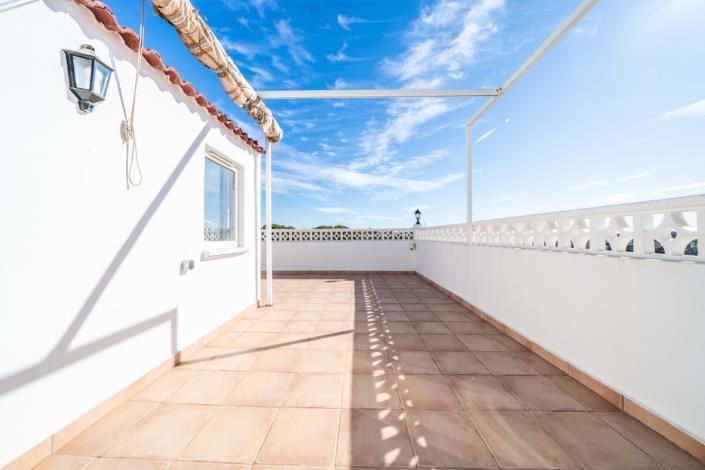 Image No.41-4 Bed Townhouse for sale