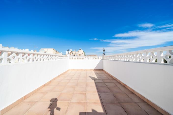 Image No.43-4 Bed Townhouse for sale