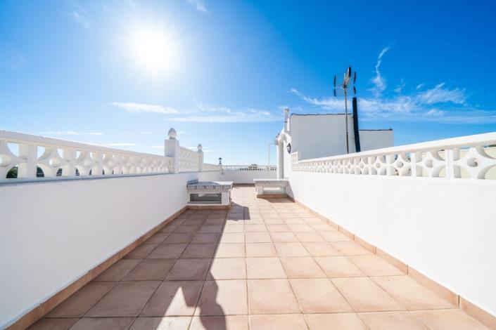 Image No.44-4 Bed Townhouse for sale