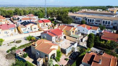 Detached-Property-for-sale-in-La-Marina--2---Portals-