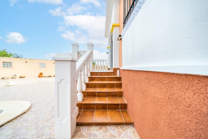 Image No.11-3 Bed Villa for sale