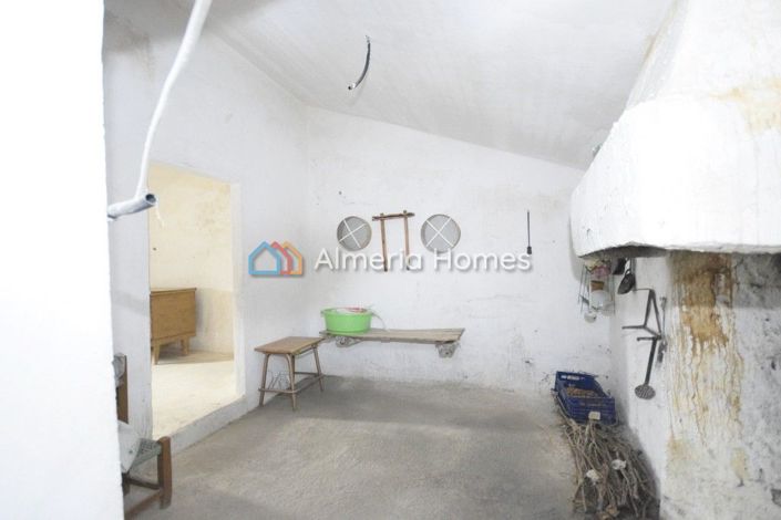 Image No.20-Maison de campagne de 6 chambres à vendre à Oria