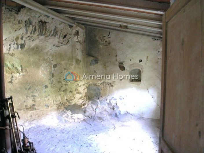 Image No.2-Maison de campagne de 4 chambres à vendre à Lubrín