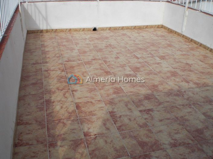 Image No.11-5 Bed Townhouse for sale