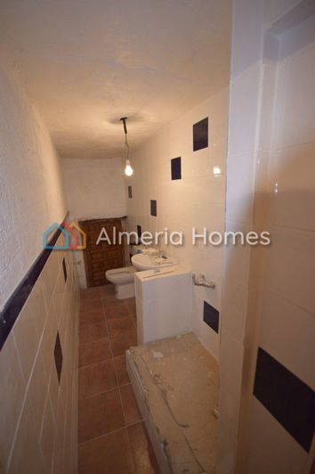 Image No.17-Maison de campagne de 6 chambres à vendre à Oria