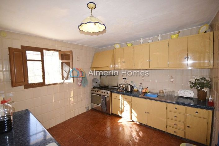 Image No.6-Maison de campagne de 6 chambres à vendre à Oria