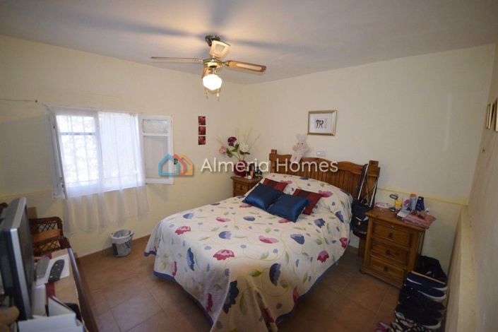 Image No.9-Maison de campagne de 6 chambres à vendre à Oria