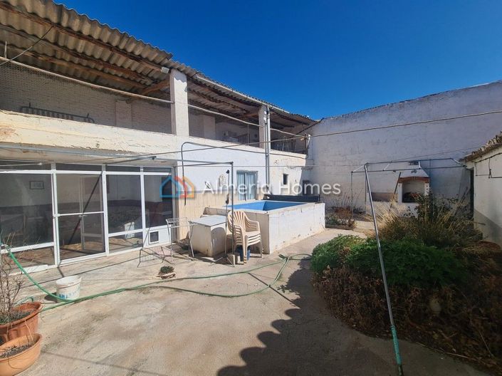 Image No.18-5 Bed Townhouse for sale