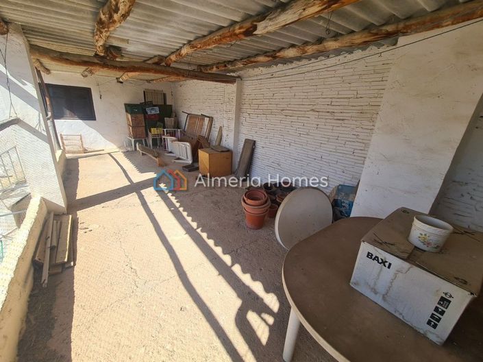 Image No.19-5 Bed Townhouse for sale