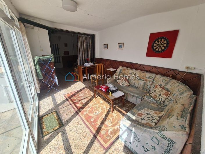 Image No.7-5 Bed Townhouse for sale