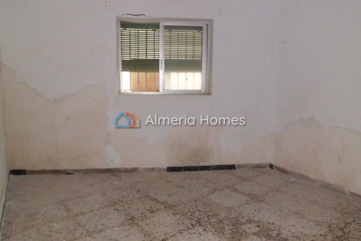 Image No.5-Maison de village de 9 chambres à vendre à Almeria