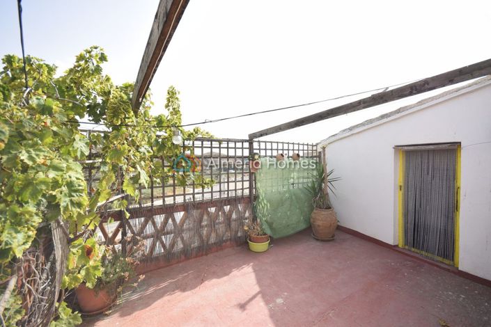 Image No.15-3 Bed Townhouse for sale