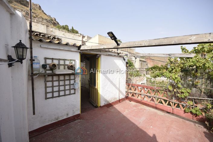 Image No.16-3 Bed Townhouse for sale