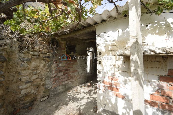 Image No.24-3 Bed Townhouse for sale