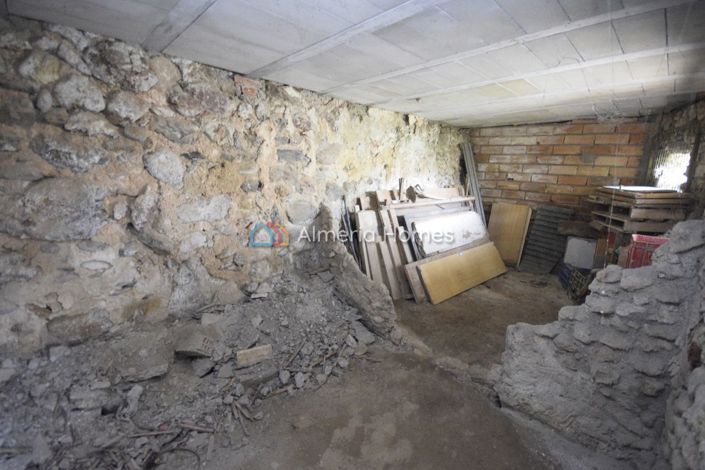 Image No.28-3 Bed Townhouse for sale