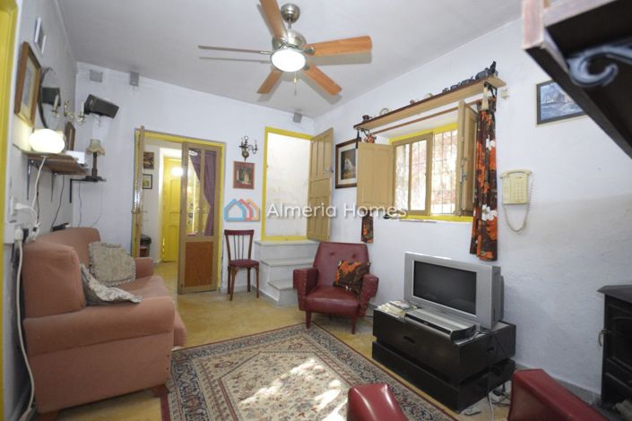 Image No.5-3 Bed Townhouse for sale