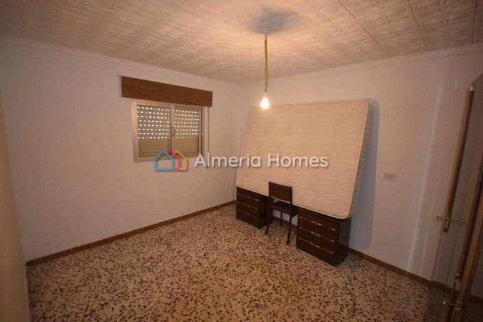 Image No.5-3 Bed Townhouse for sale