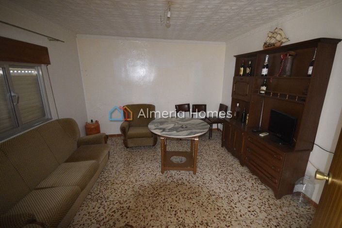 Image No.7-3 Bed Townhouse for sale