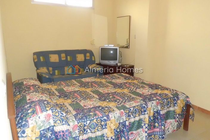 Image No.5-4 Bed Apartment for sale