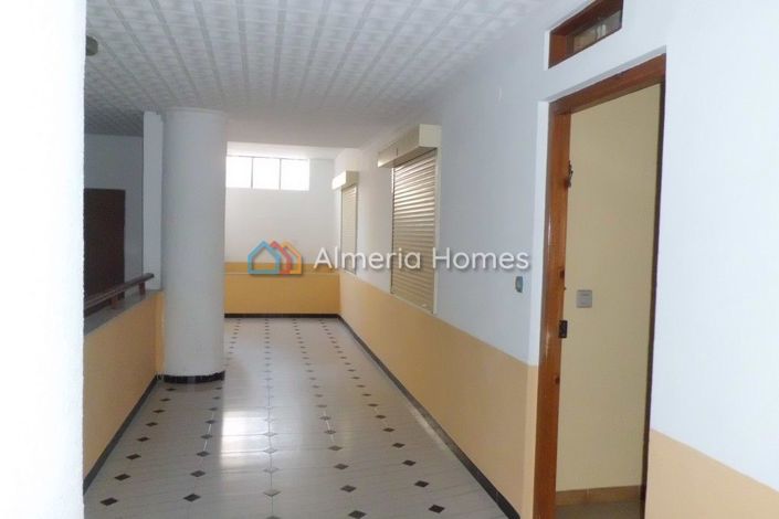 Image No.9-4 Bed Apartment for sale