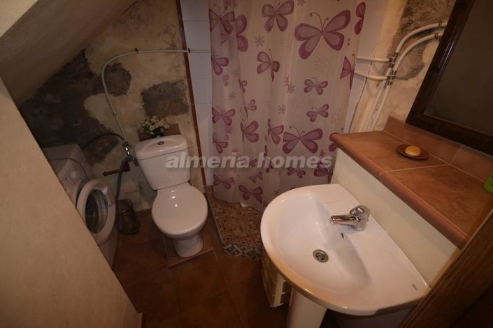 Image No.13-Maison de campagne de 3 chambres à vendre à Oria