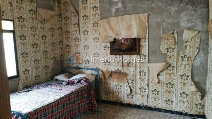 Image No.3-3 Bed Townhouse for sale