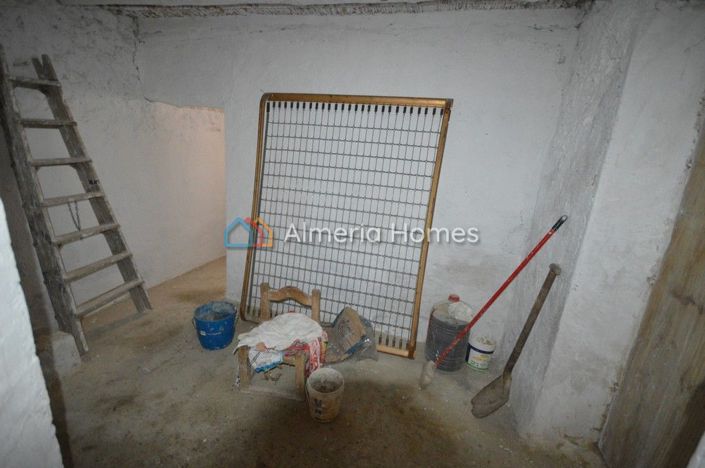 Image No.6-4 Bed Townhouse for sale