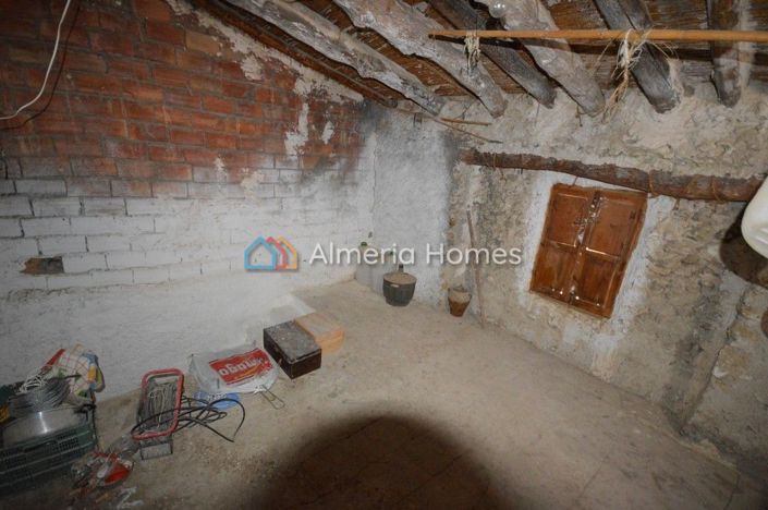 Image No.9-4 Bed Townhouse for sale