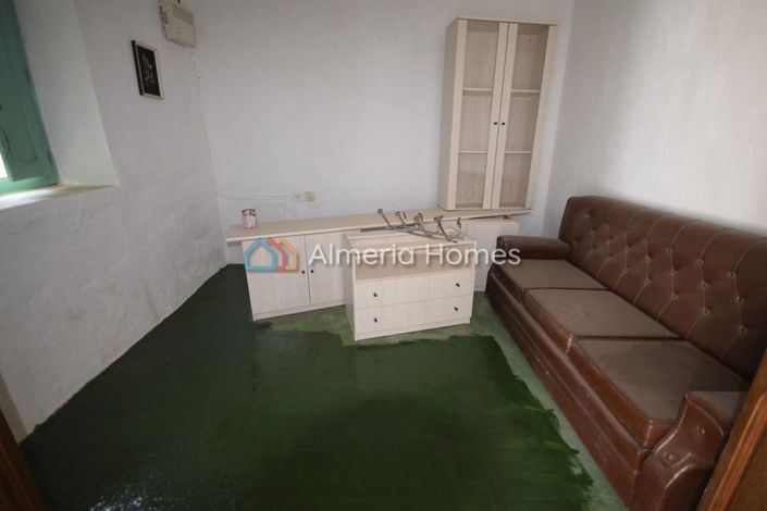 Image No.5-Maison de campagne de 4 chambres à vendre à Oria