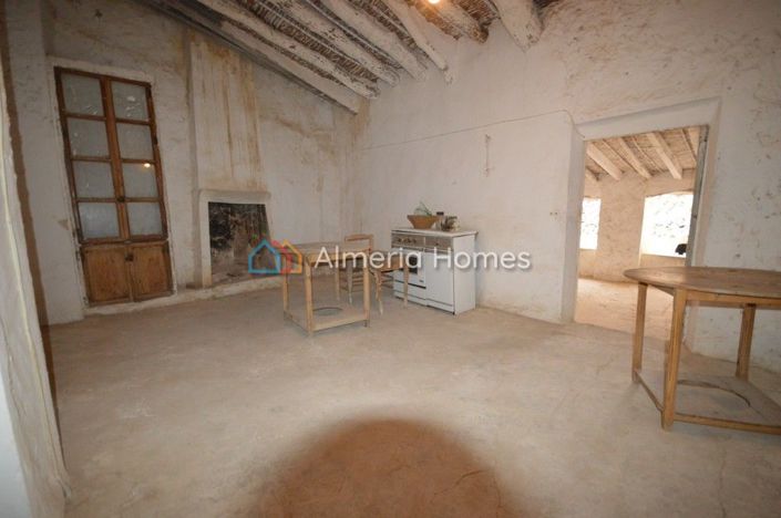 Image No.13-3 Bed Townhouse for sale