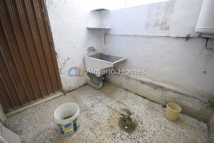 Image No.9-4 Bed Townhouse for sale